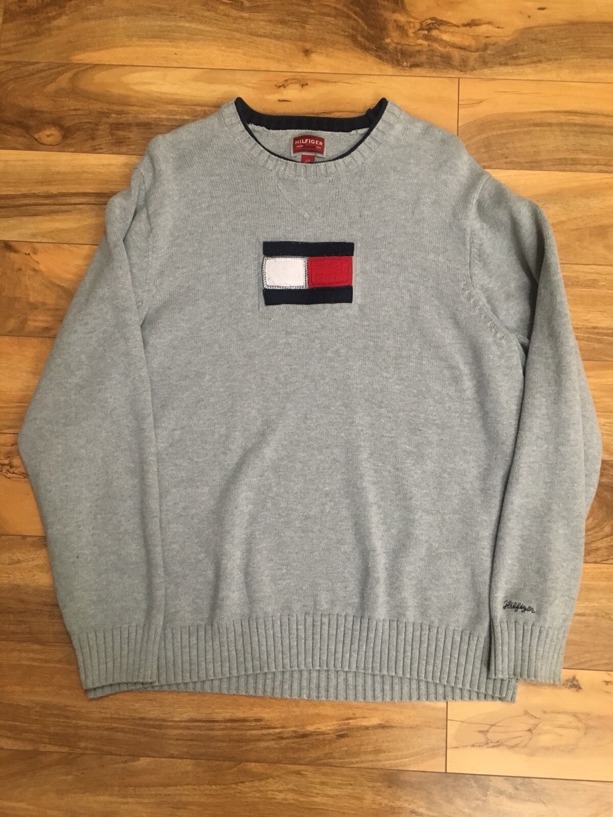 Tommy Hilfiger Grey Sweater Stitched PatchFlag Logo Cursive Font L Navy Red  | eBay