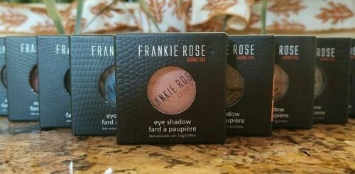 Maquillaje de Ojos PINK Pressed Powder