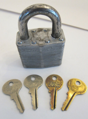 Vintage Master Secret Service No. 5 Padlock With 2 Lion Keys Milwaukee, Wis.