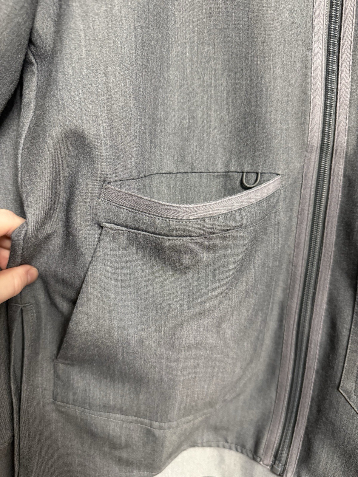 FIGS Technical Collection Gray Scrub Jacket Unise… - image 2