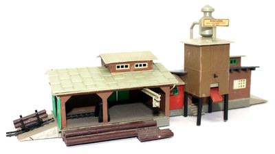 Auhagen H0 12217 Sägewerk fertig gebauter Bausatz ca. 30 x 11 x 11,5 cm 1:87 TT