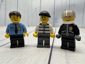 Lego # 7288 ~ City  Mobile Police Unit w/ Instruction Manuals and Minifigs