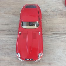 Modellauto Bburago 1:18 Jaguar "E" (1961) rot