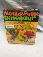 Dinosaur Painting Kit for Kids Mould and Paint Craft Kits with Magnets NIP NEW
