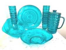 OUTDOOR TEAL PLASTIC PITCHER CUPS & DINING SERVING  DISHES 11 PIECES