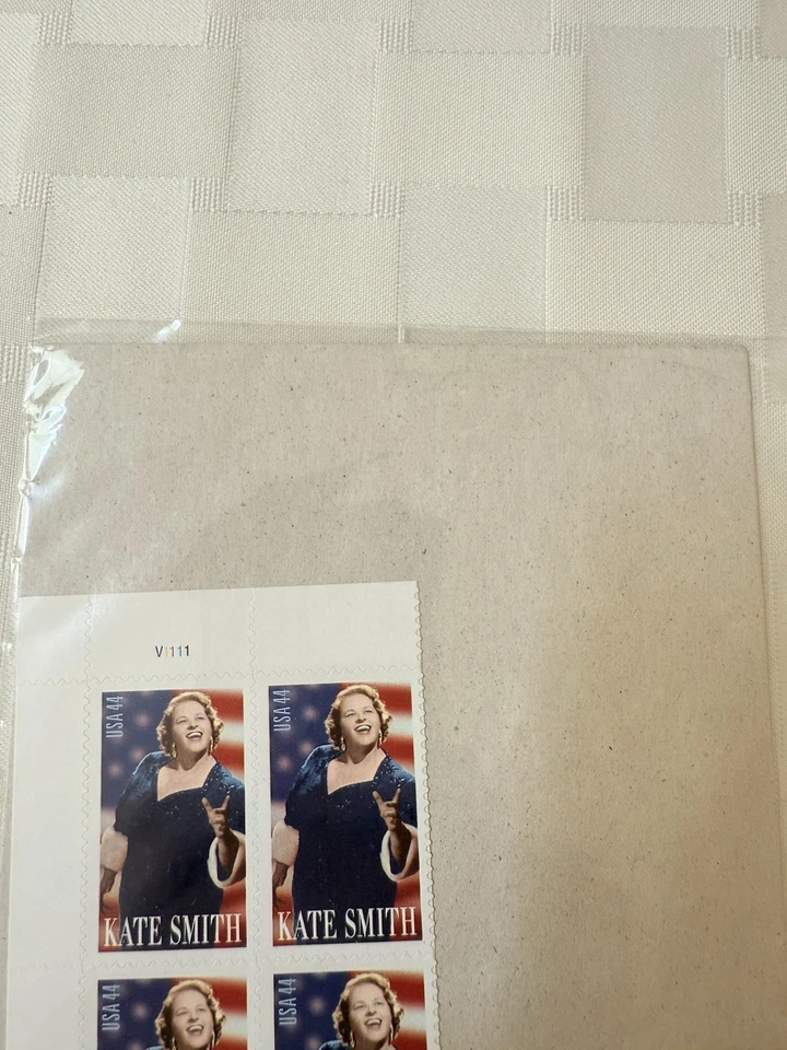 US Kate Smith Singer 44c Stamp Plate Block of 4 Sealed In Original Package 2010 - Image 4 of 4