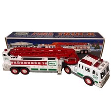 2000 Hess Toy Truck Fire Truck Ladder Truck Original Box Lights Sounds Nm