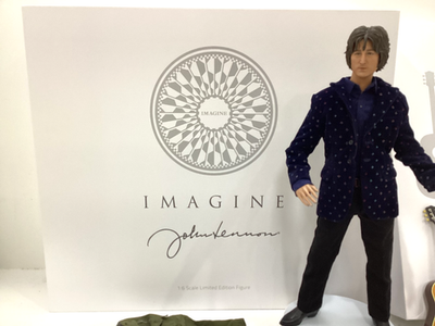 MOLECULE8 JOHN LENNON 1:6 IMAGINE FIGURE W/ GUITAR BEATLES