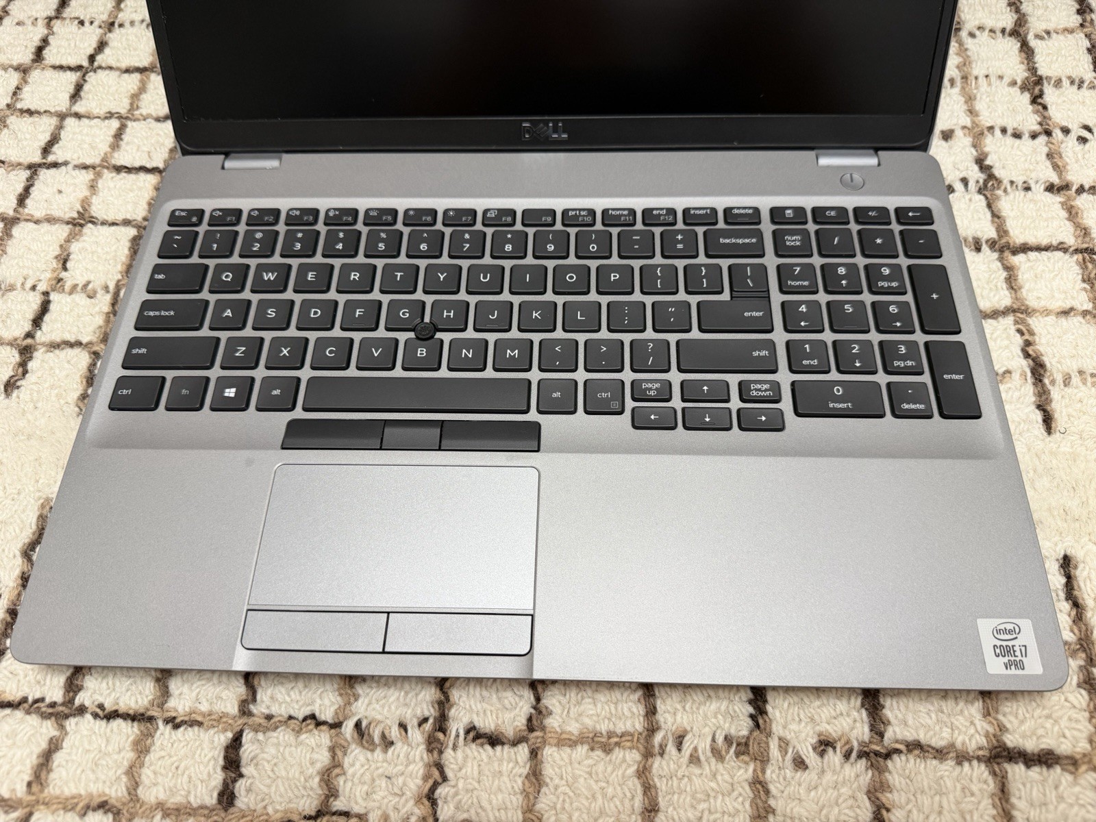 dell latitude 5510, 15.6-Inch Laptop, with Core i7-10610U CPU @ 1.80GHz, 512 GB nvme