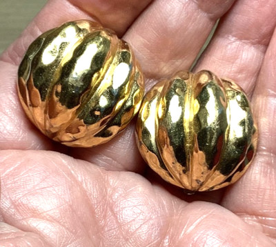 CINER EARRINGS CLIP ON GOLD TONE 1 INCH LONG