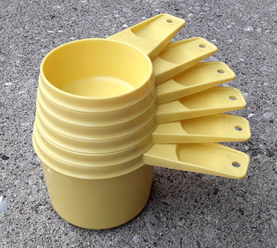 Vintage Tupperware Measuring Cups Yellow Nesting Stacking Set of 6 Made USA