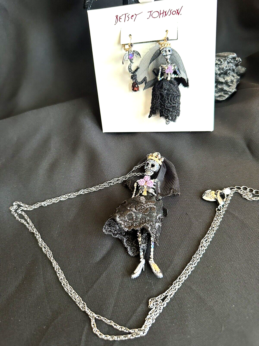 Betsey Johnson *DARK MAGIC* SKELETON BRIDE Halloween Necklace/Earring Set