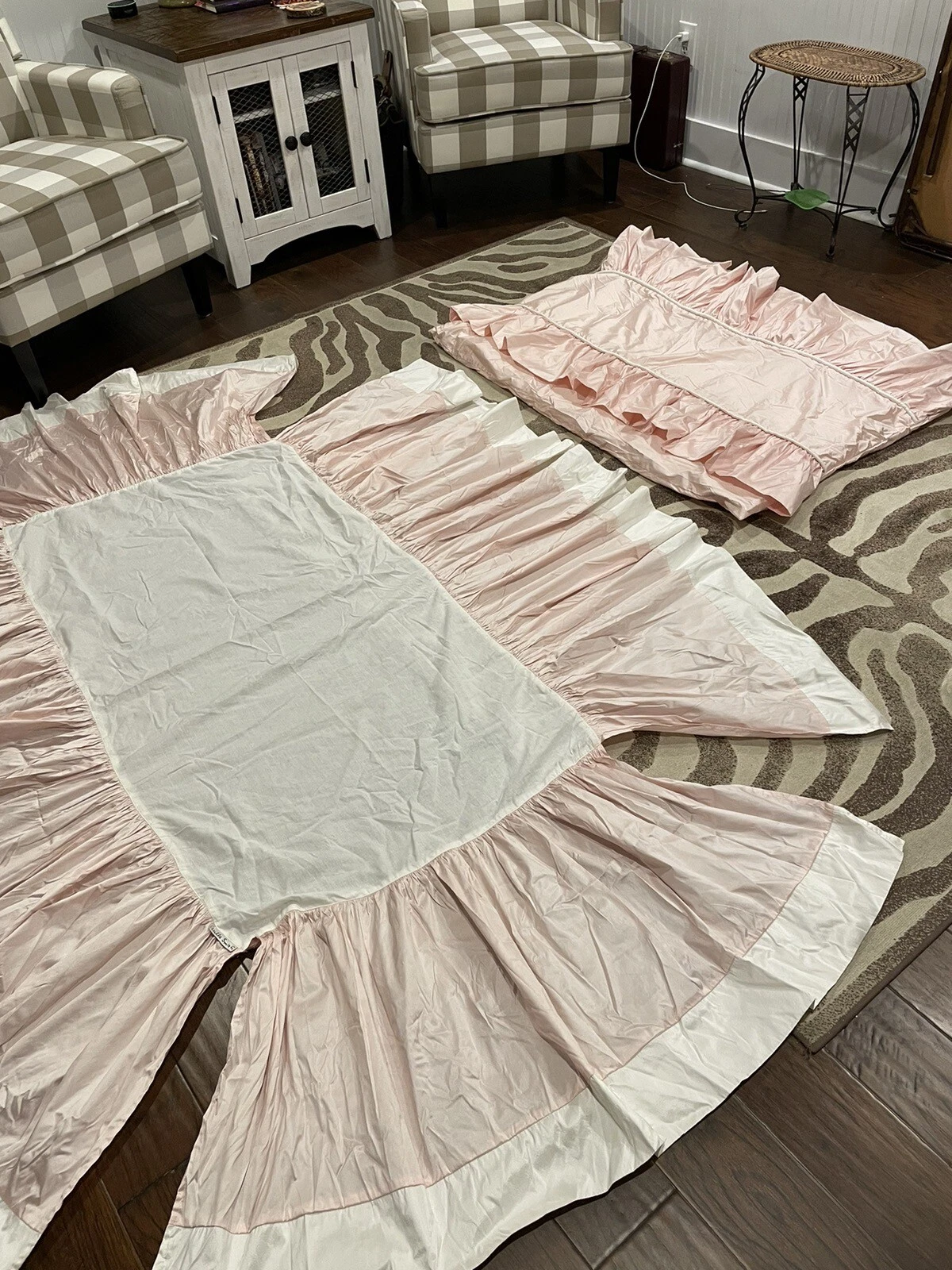 Lulla Smith Silk Pink Crib Skirt And Comforter For Baby Bed
Opens in a new window or tab