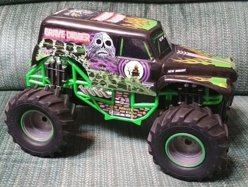 New Bright Grave Digger Monster Jam Radio Control Truck 12 Inch RC - No Remote - Bild 1 von 7