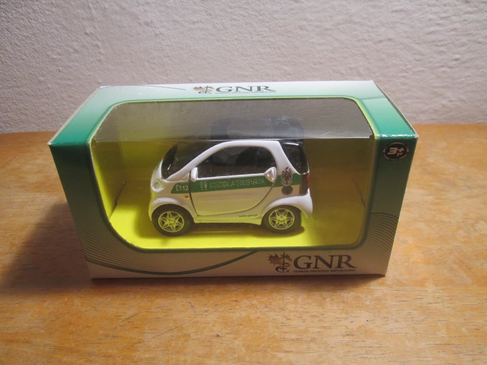 Smart Fortwo - GNR Portuguese Republican National  Guard - 1/43 Maisto - Image 4 of 4