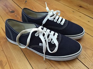 ladies navy trainers size 5