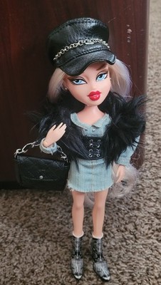 Bratz Hayden Williamd Cloe Collector Doll One Outfit Only