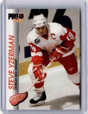 1992-93 Pro Set Steve Yzerman F Detroit Red Wings #39