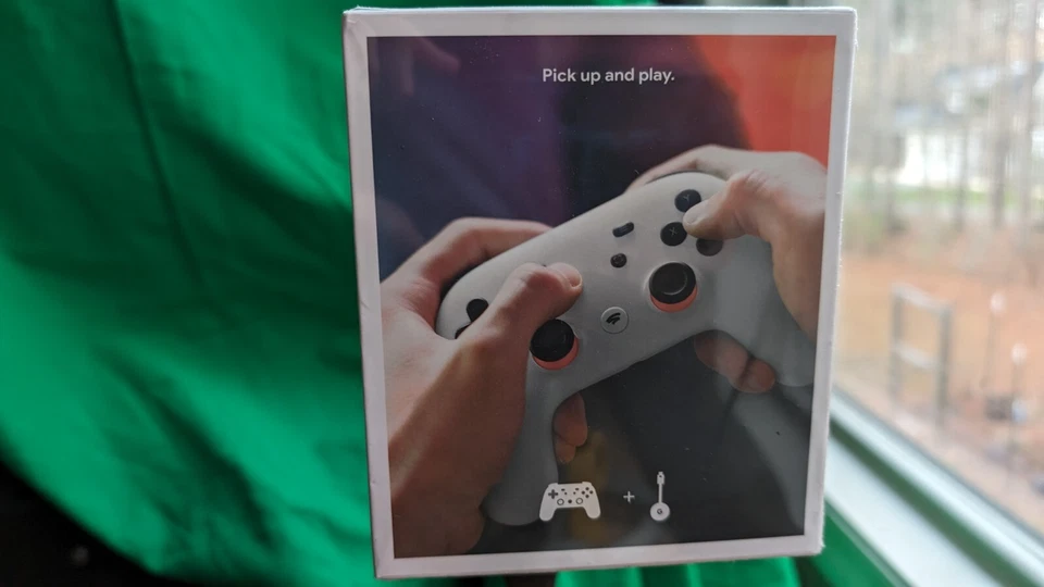 Google Stadia Premiere Edition - Ultra White (with Chromecast Ultra) - UNOPENED - Image 2 of 2