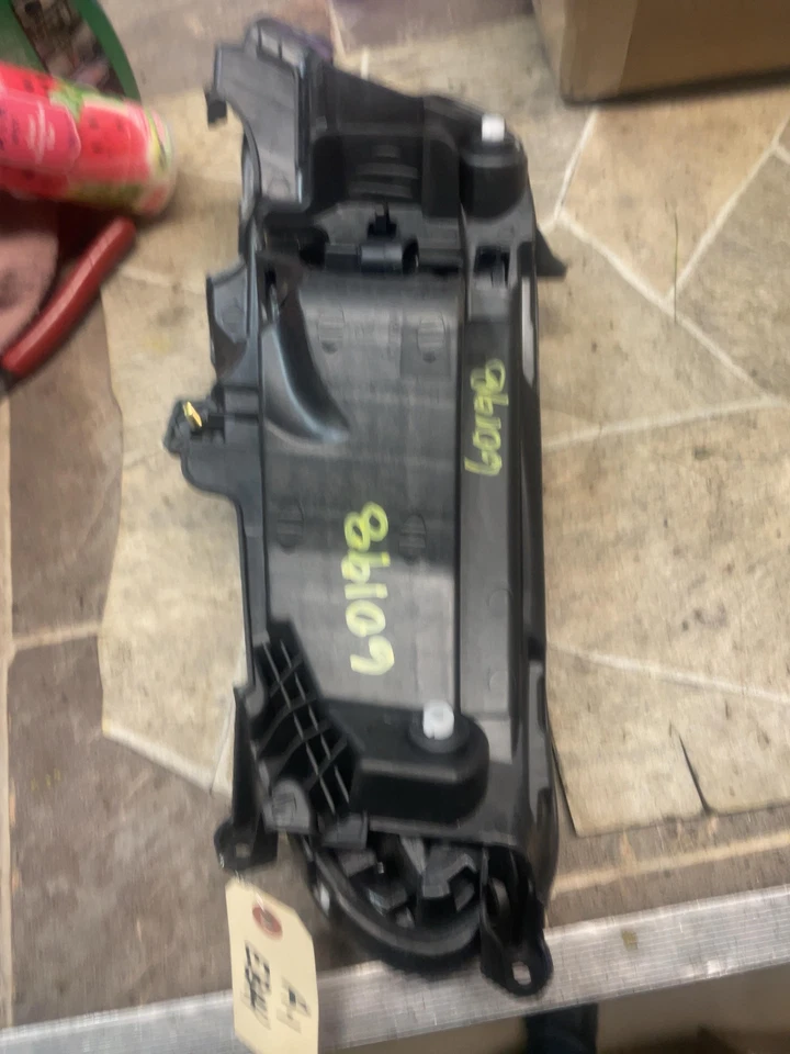 2013-2016 HYUNDAI SANTA FE SPORT SWB ПЕРЕДНЯЯ ПРАВАЯ ПАССАЖИРСКАЯ СТОРОНА ПРОТИВОТУМАННАЯ ЛАМПА AFM - Изображение 4 из 4