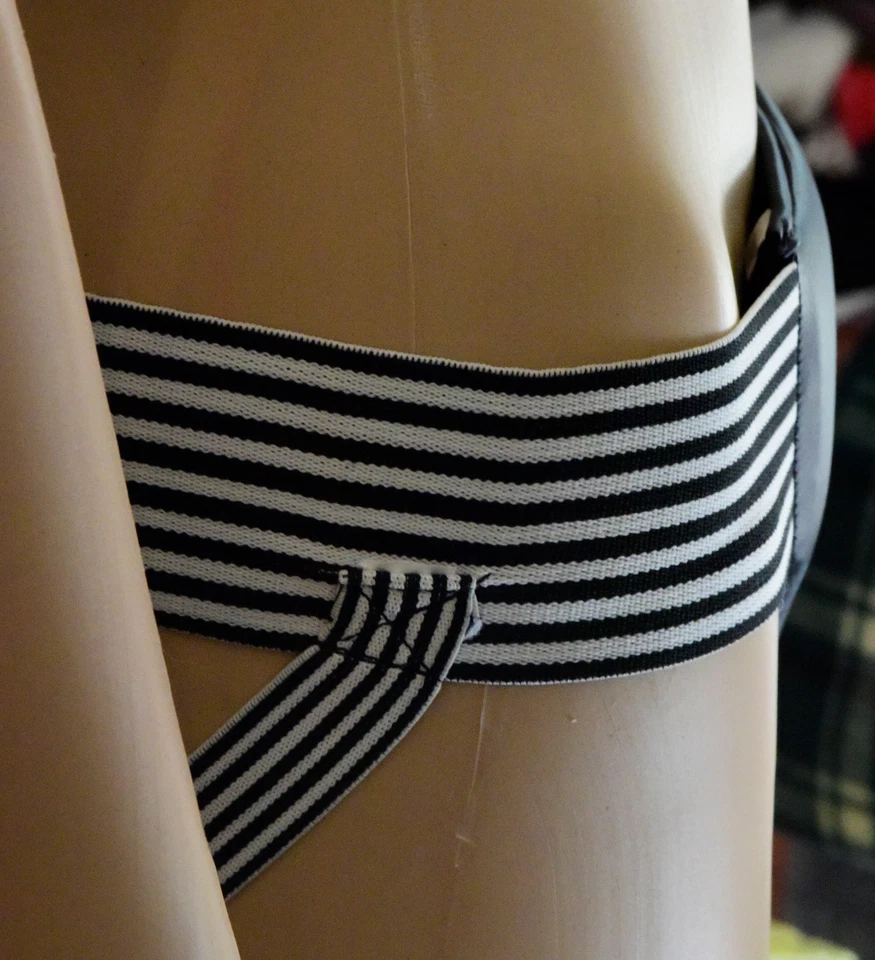 Protector de ingle femenino junior-protector-todo contacto deportes-MMA-Judo-Kick boxing Foto 4 de 4