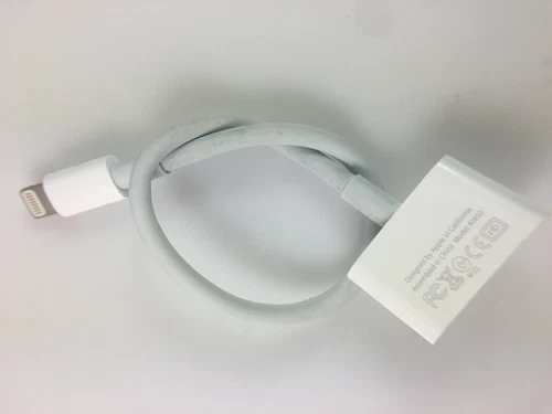 Original Apple Lightning auf 30-Pin Adapter Kabel Original OEM Analog Audio Ausgang - Bild 1 von 8