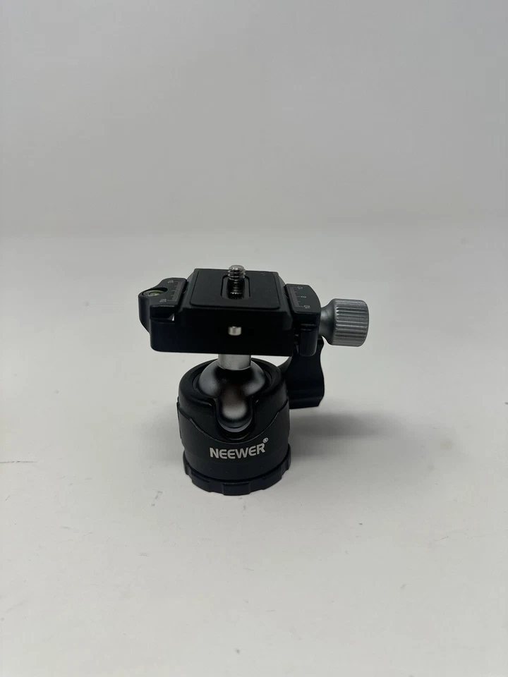 Cabezal de trípode giratorio de 360 grados Neewer de bajo perfil para trípodes DSLR Foto 4 de 4
