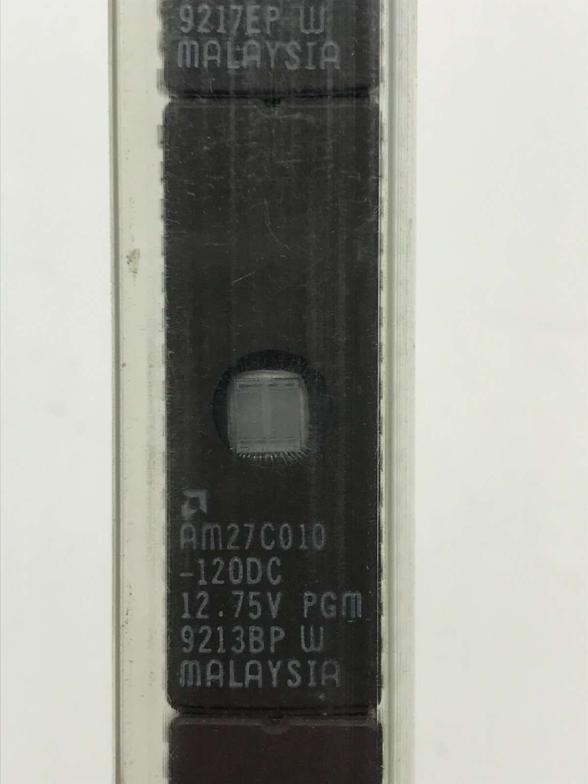 AMD AM27C010-200 AM27C010 UV EPROM 1MBIT CDIP32 x 2PCS NEW