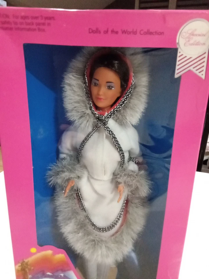 Mattel Eskimo Barbie Dolls Of The World Collection Special Edition 1990 - Image 2 of 4