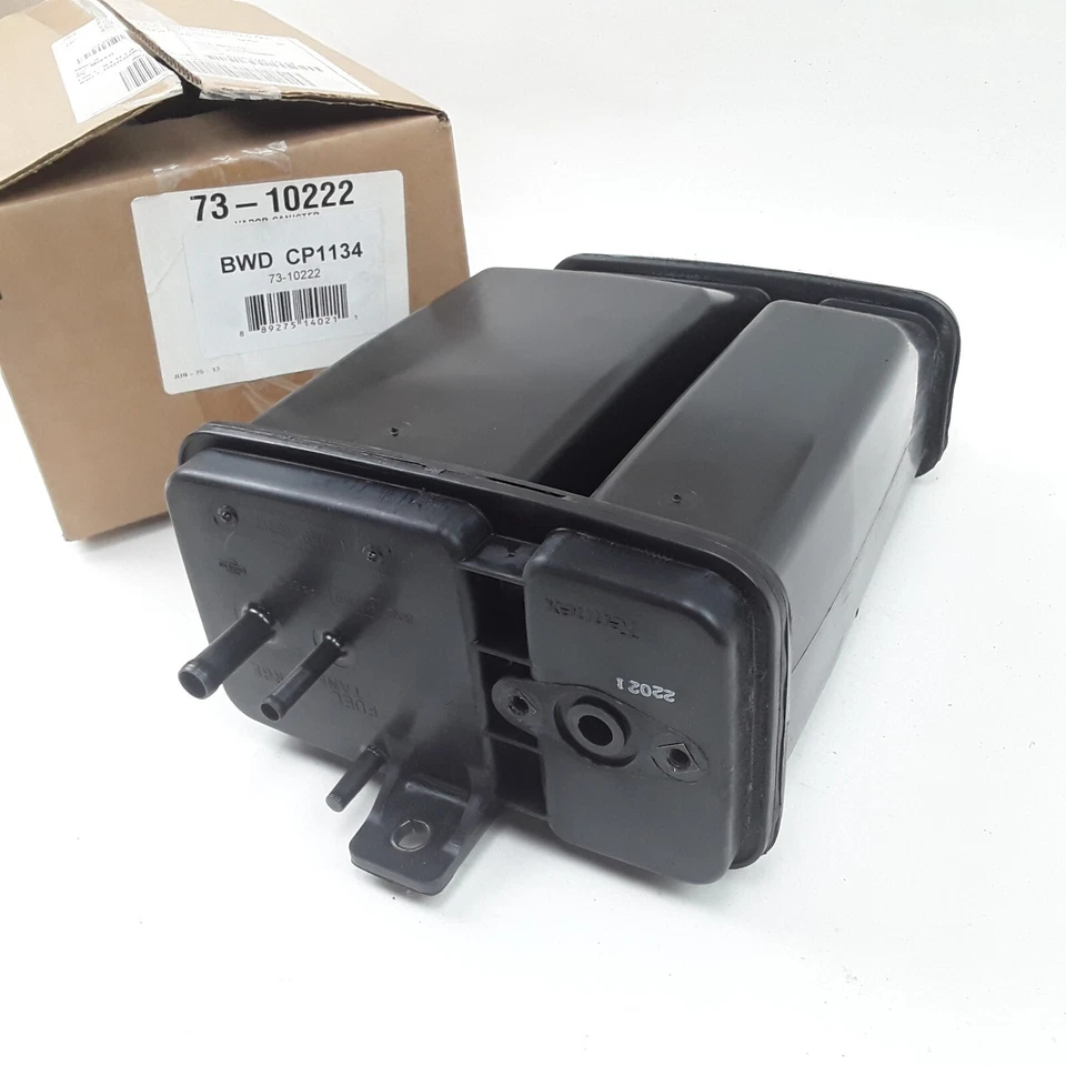 Bote de vapor de combustible para camioneta Nissan 1996-1997 Pathfinder 1997 240SX 1996 Foto 2 de 4