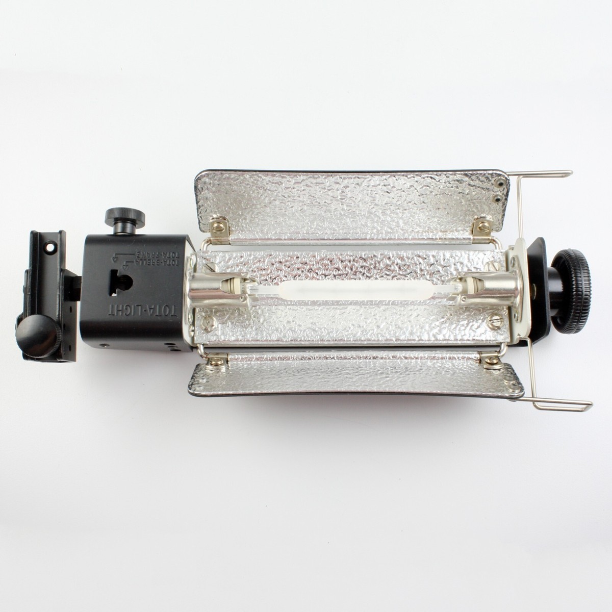 Lowel Tota-Lite - T1-10 Portable Tungsten Light 300 to 1000 Watts