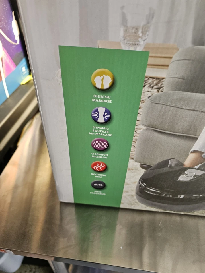 Masajeador de pies completo Brookstone A-839 Shiatsu con rodillos térmicos y presión de aire Foto 2 de 4