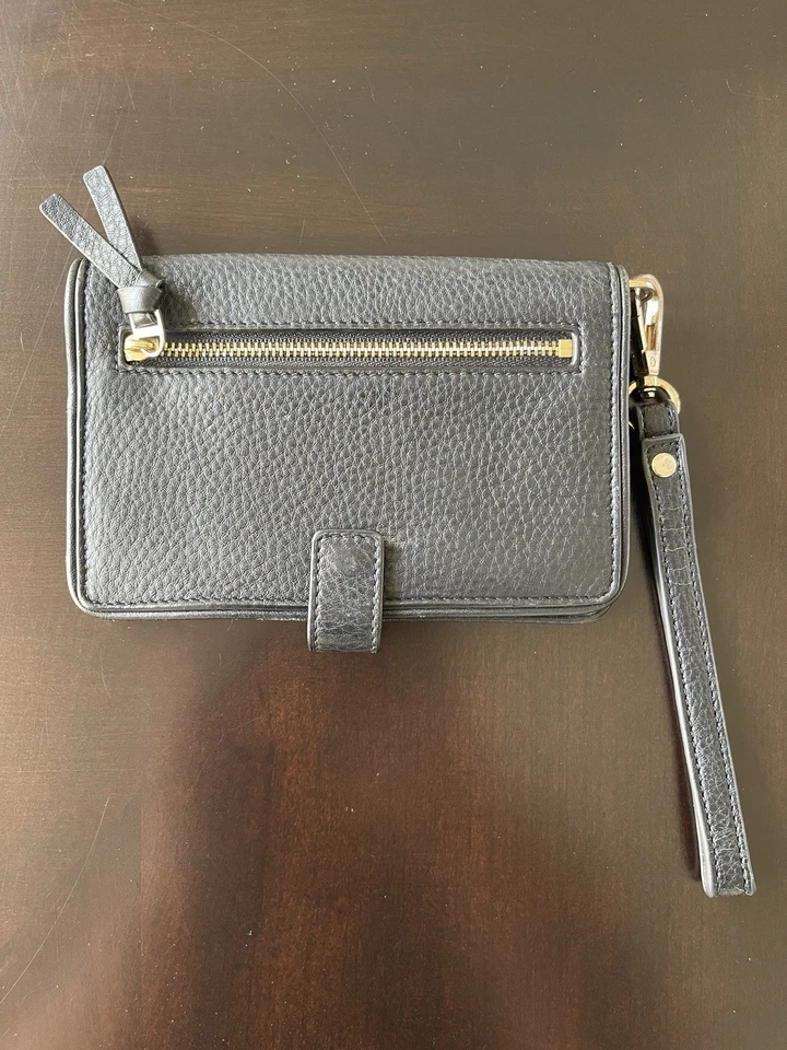 Cartera Muñequera Tory Burch Cuero Guijarro Negro Herrajes Dorados Foto 4 de 4