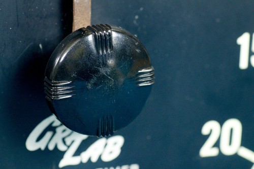 Vintage Gra-Lab Model 168 Darkroom Timer: Bakelite Knob Face Glows Buzzer Works - Picture 5 of 12