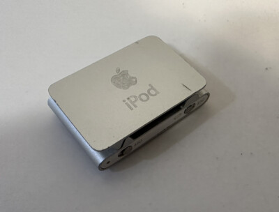 Apple iPod shuffle 2nd Generation Silver (1 GB) Works great