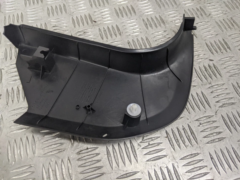 Bmw 118i Se E81 2010 Kick Panel (front Passengers Side) 7067077 — 第 4/4 张图片