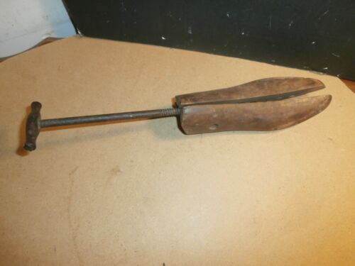 Antique Wood Dowel Threader w/ Hat Stretcher - Baer Auctioneers - Realty,  LLC