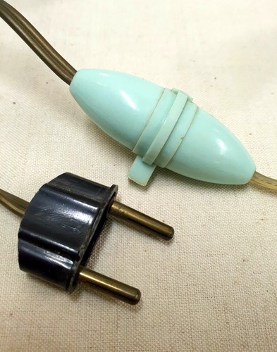 ANCIEN INTERRUPTEUR ZEPPELIN OLIVE PRISE ÉLECTRIQUE CABLE POUR LAMPE A POSER - Picture 2 of 7