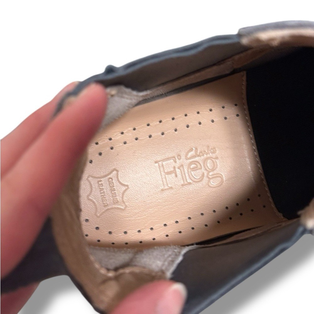 Kith x Ronnie Fieg for Clarks Season 2 Radlett in Asteroid  display picture 3