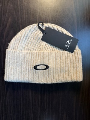 Oakley Men s Ellipse Ribbed Beanie Hat Humus