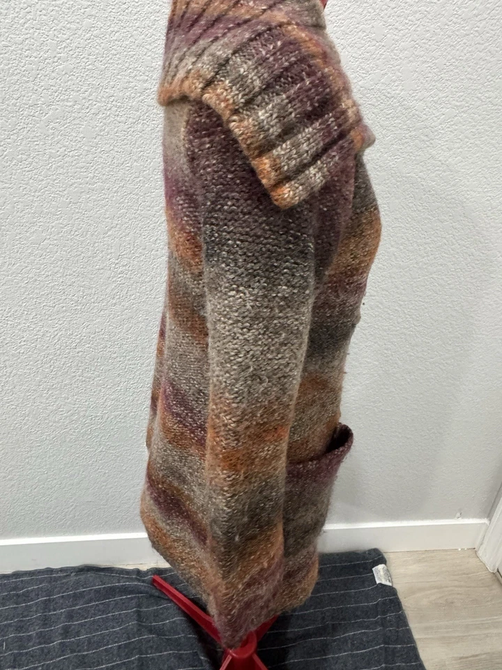 Cárdigan tejido a rayas Sundace, acogedor con botones, cuello chal, informal elegante Foto 3 de 4