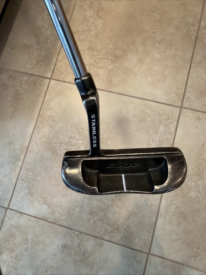 Acuity DN2 Milled Face Offset RH 34" Putter Steel Shaft Good Grip - Image 3 of 4