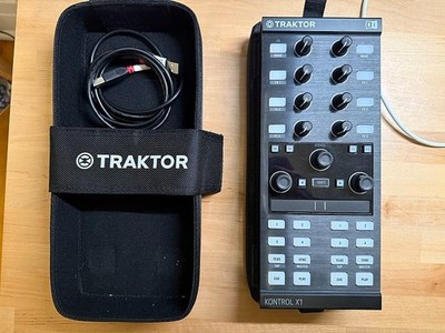 Native Instruments TRAKTOR Kontrol X1 MK2 DJ Controller w CASE