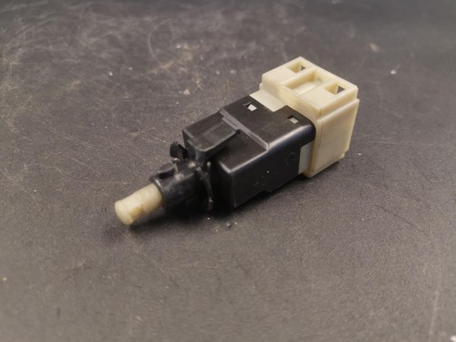 MERCEDES M CLASS W163 09/98-08/05 - Pedal Brake Light Switch  V30730130