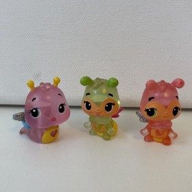 Hatchimals CollEGGtibles Lot of 50 Miniature Animal Figures Glitter Winged
