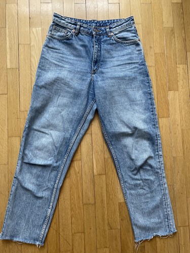 Monki high waisted Taiki tapered vintage wash blue jeans W28 - Picture 3 of 7