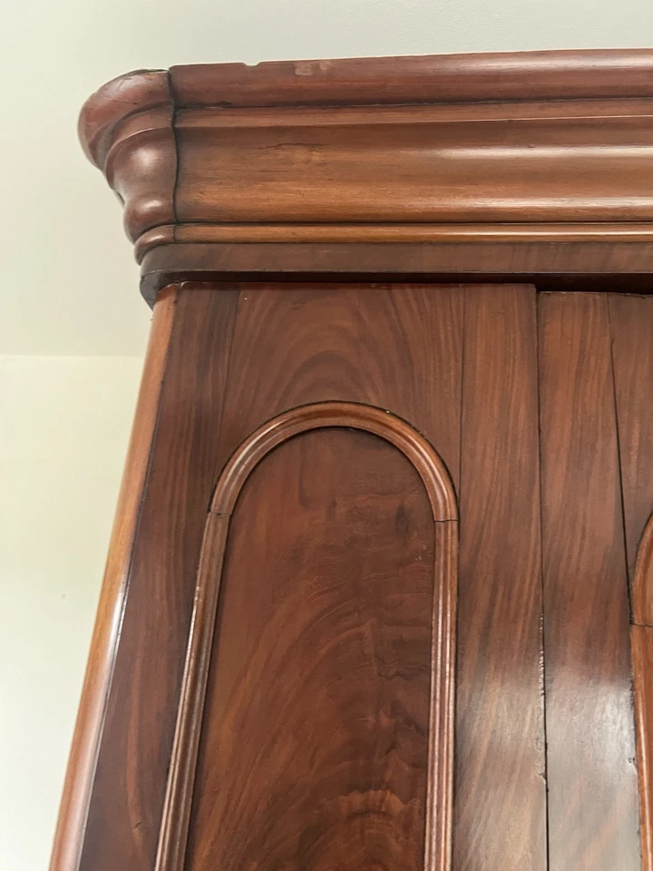 armario grande chapa nogal con 2 cajones usado Foto 4 de 4