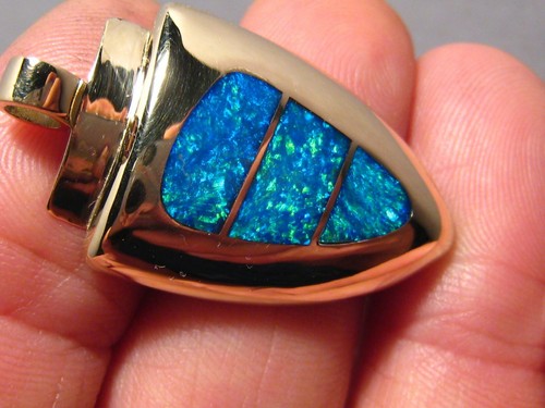 Large Arrowhead Opal Pendant , 14 grams of solid 14 k yellow gold - Picture 4 of 10