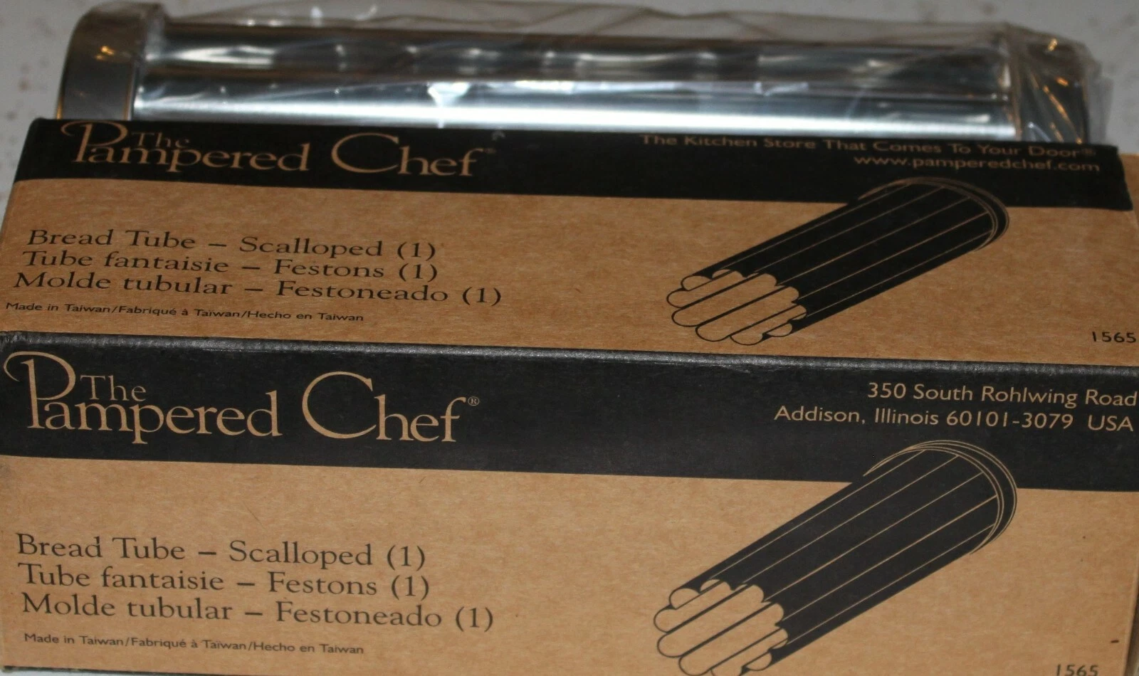 Pampered Chef Scalloped Bread Tube ( 1565 ) NEW IN BOX