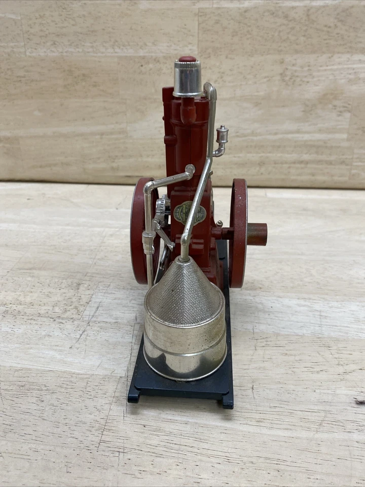 1991 Ertl Case International Harvester Tractor Supply Diecast Antique Engine - Image 2 of 4